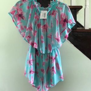 Pink lily woman’s romper size small